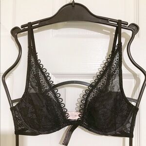 🔥ON SALE🔥2/$33🔥 💖Victoria Secret Very Sexy Unlined Plunge